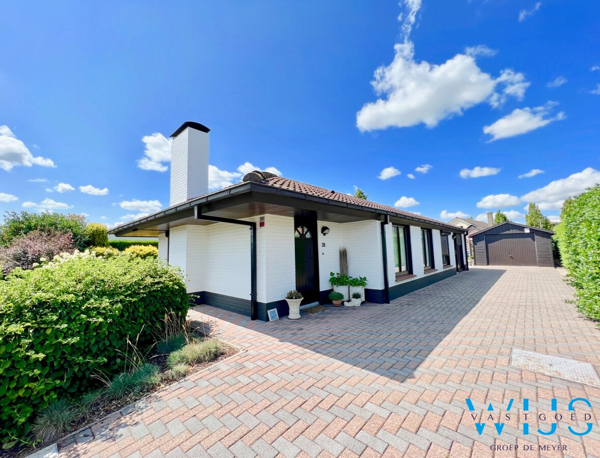 Enorm goed gelegen bungalow op 668 m² te Ertvelde ! 