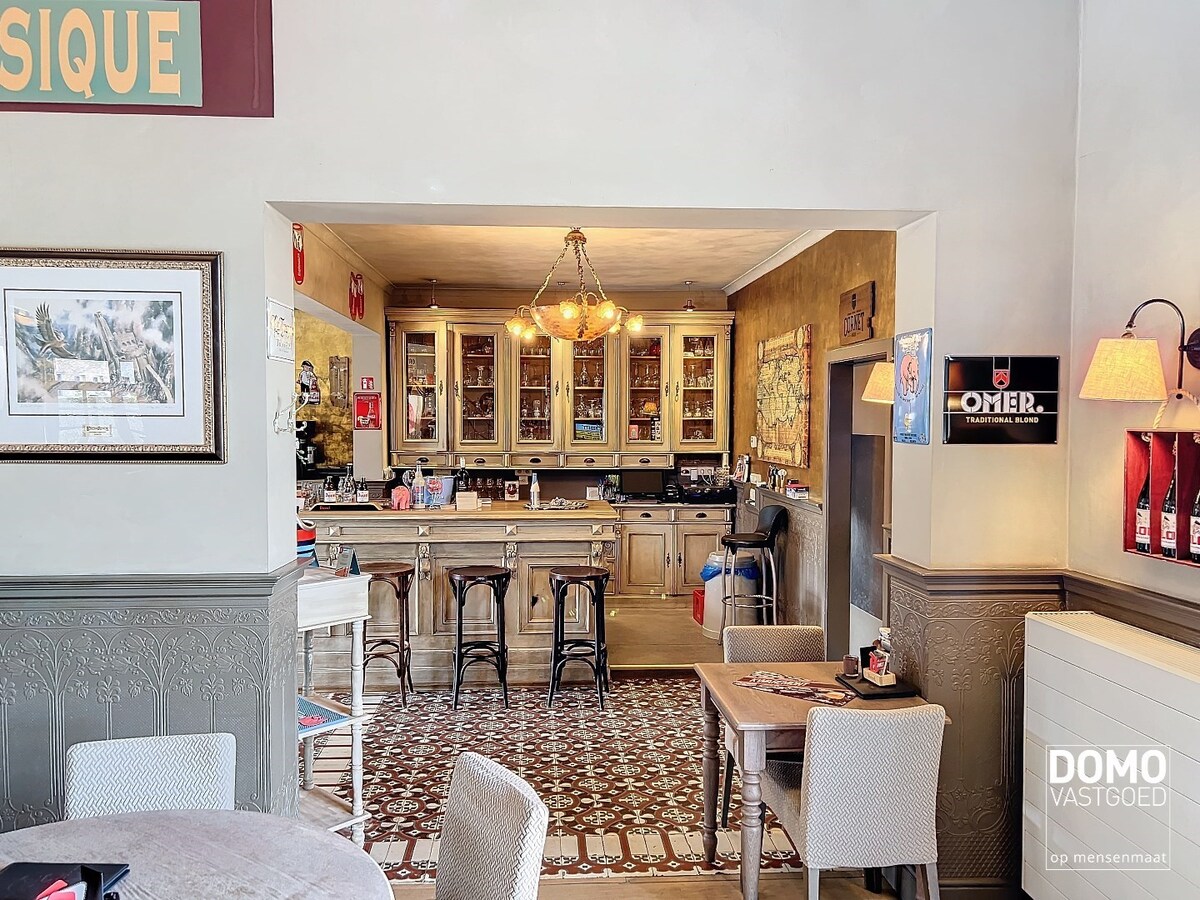 Multifunctioneel handelspand, gunstig gelegen met veel parkeergelegenheid en energielabel C 