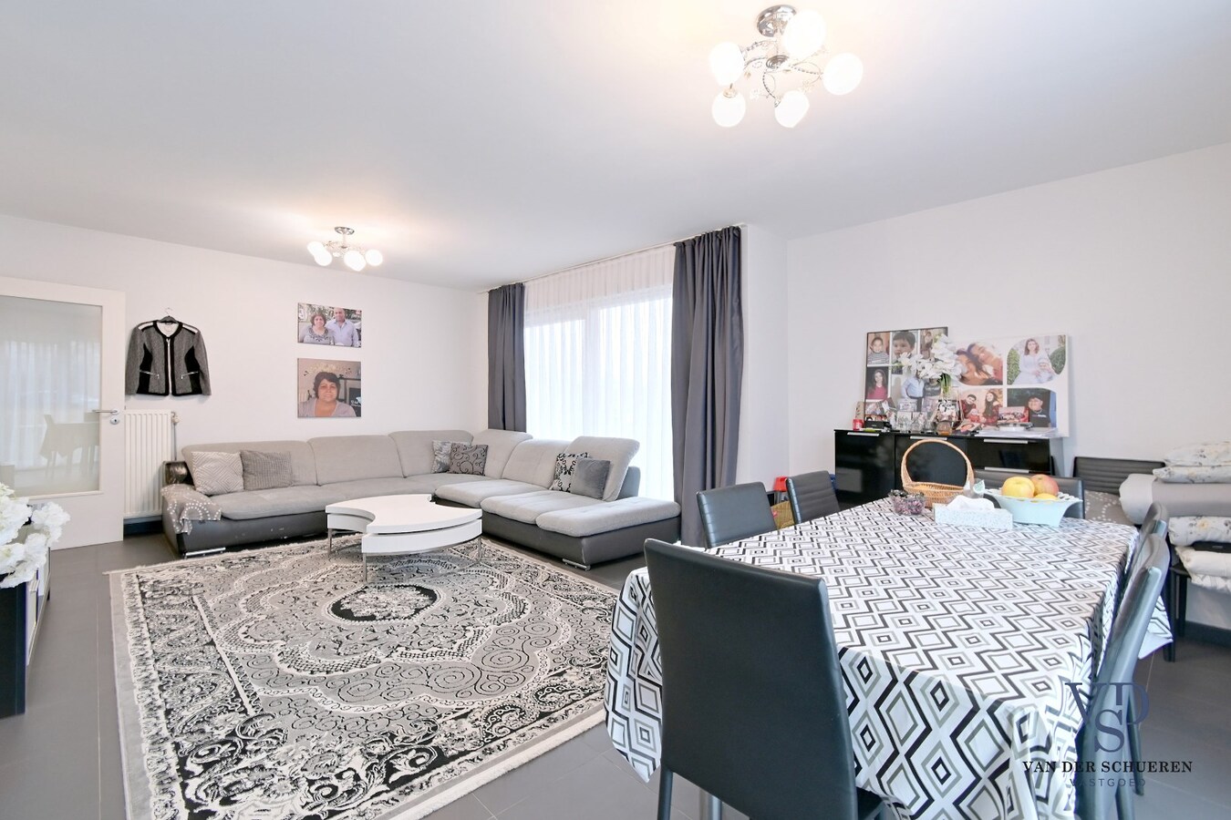 3 slpk-appartement (+ terras + kelder + garage). 