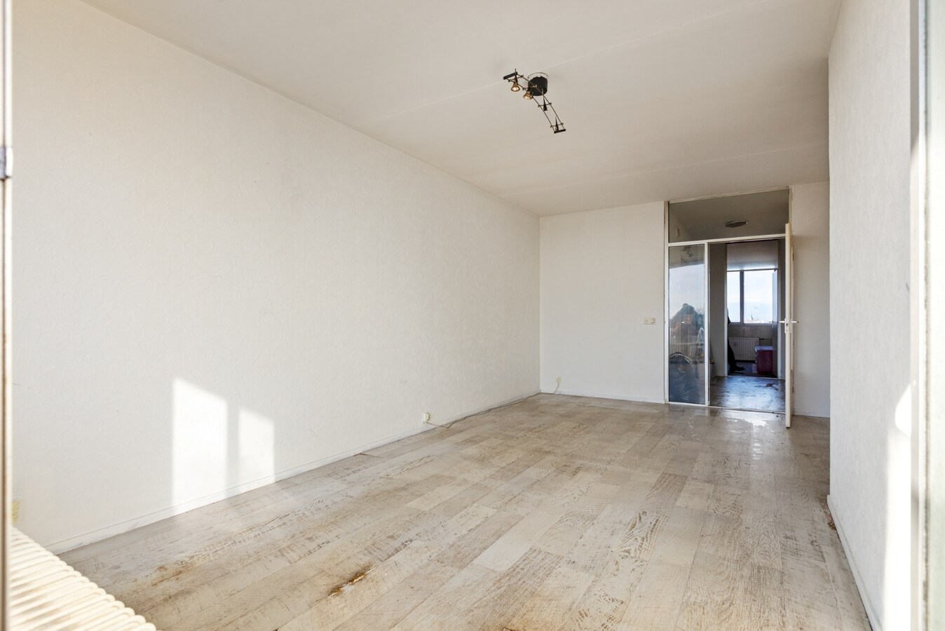 Te renoveren appt. met 2 slpk en terras te hartje Hoboken! 