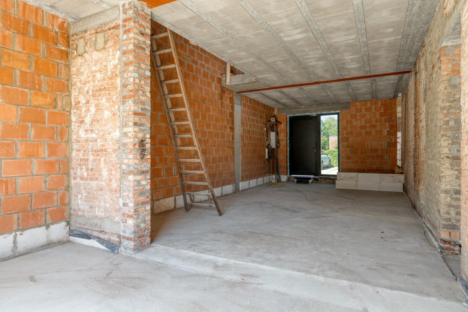 Ruime en rustig gelegen woning met veel mogelijkheden in Rotselaar! 