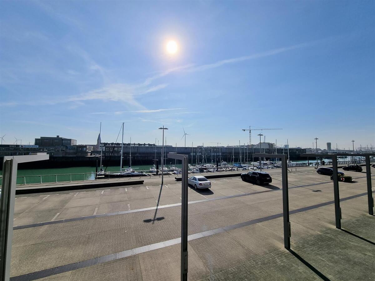 Zeer ruim, op te frissen appartement van 118m² met prachtige zichten - Zeebrugge 