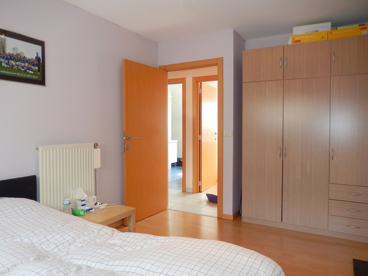 Recente rijwoning met garagebox te huur te Zandvoorde 