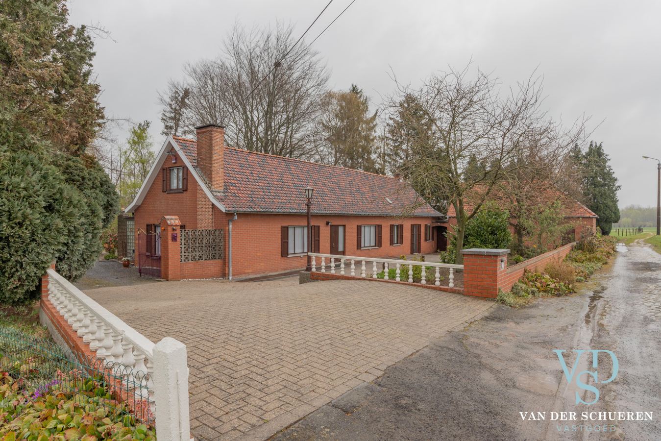 Exceptioneel gelegen eigendom in Makkegem. 