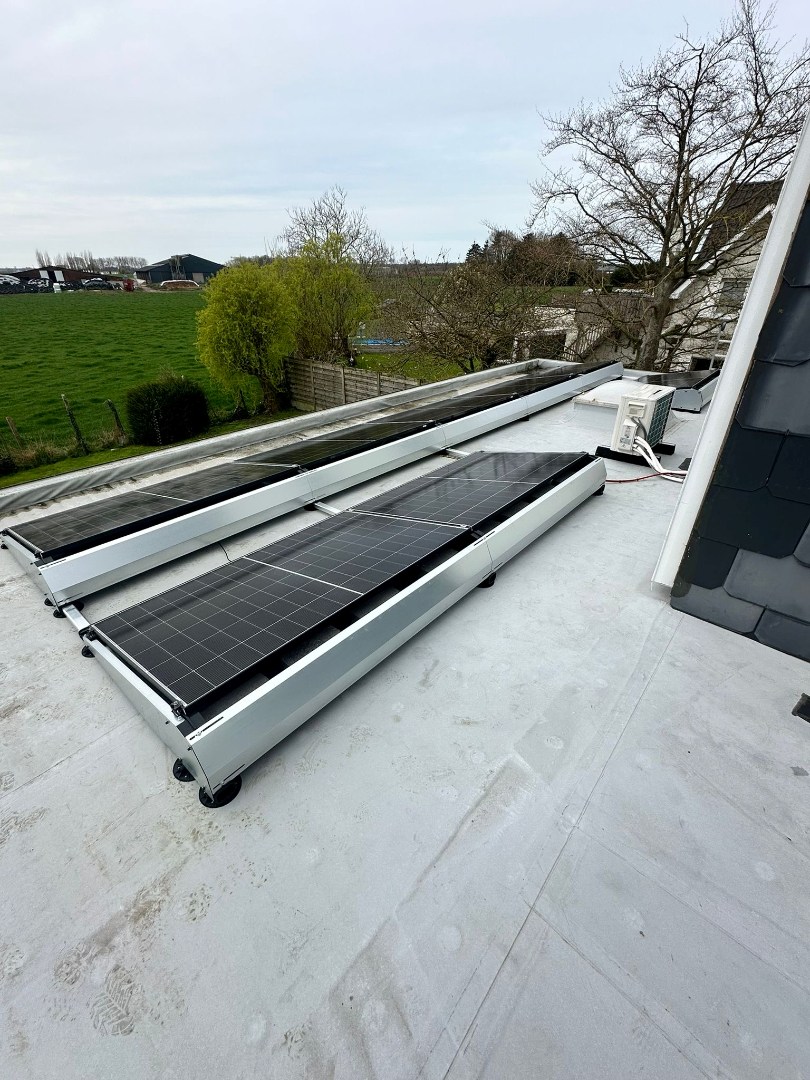 Instapklare gezinswoning met open zicht en mooie tuin, perceel 539 m², Torhout 