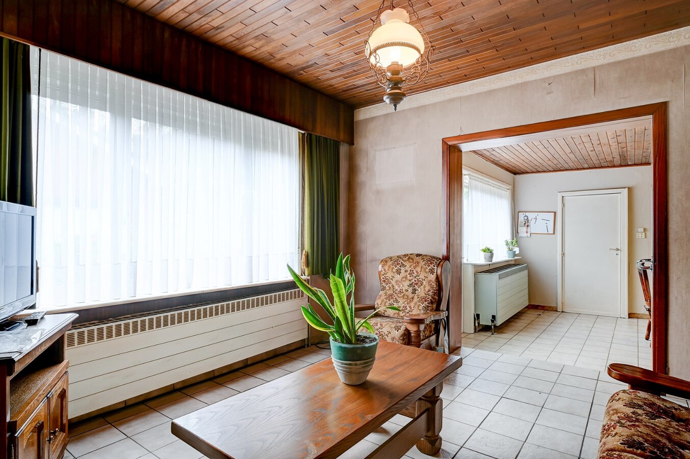 Te renoveren woning op een prachtig perceel van circa 22 are 