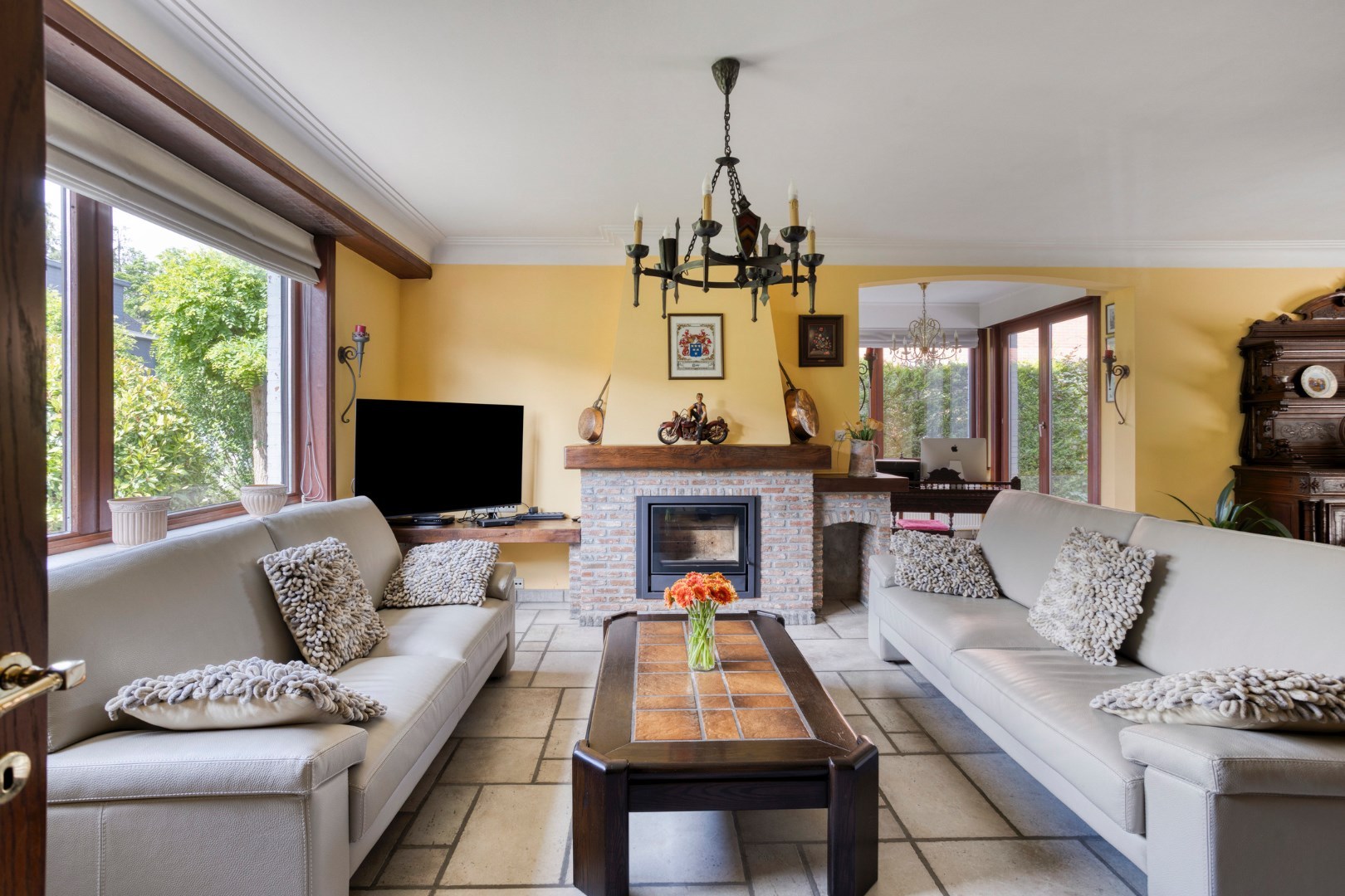 Charmante woning van 256 m2 met 4 slaapkamers te Wommelgem! 