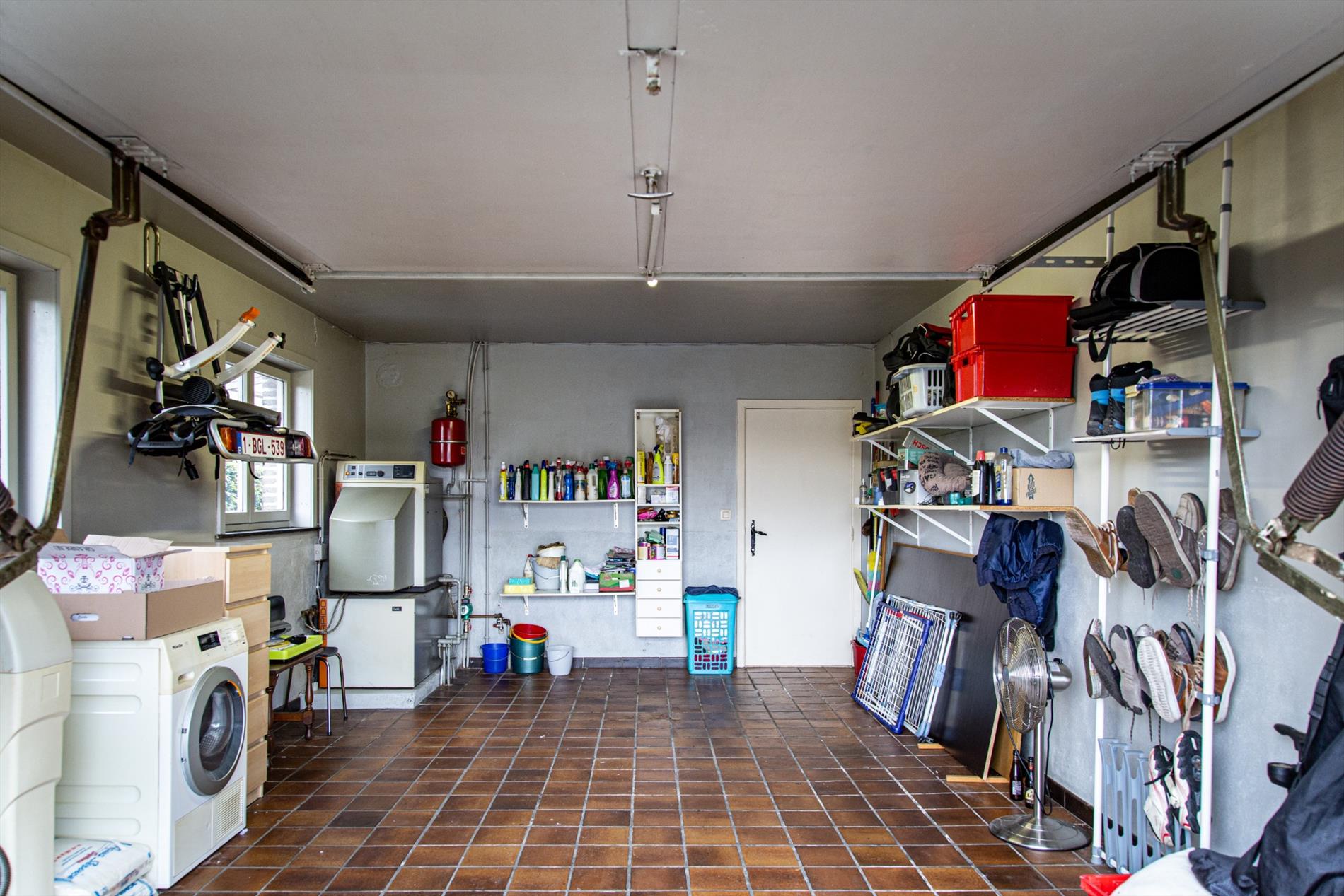 Rustieke woning met paardenstalling op 959m² landelijk gelegen doch nabij centrum Maldegem 