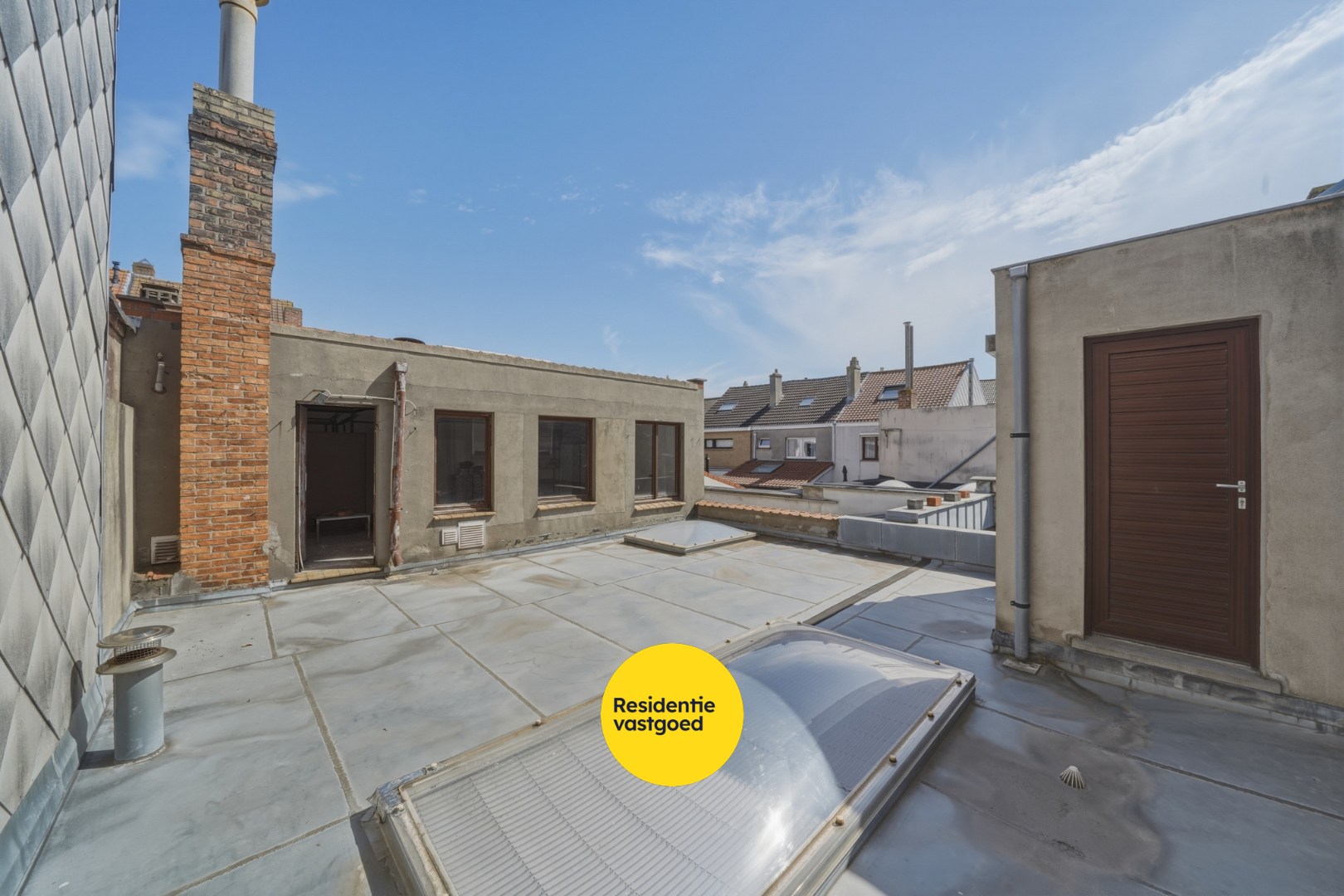 Ruime handelswoning met potentieel te Bredene 