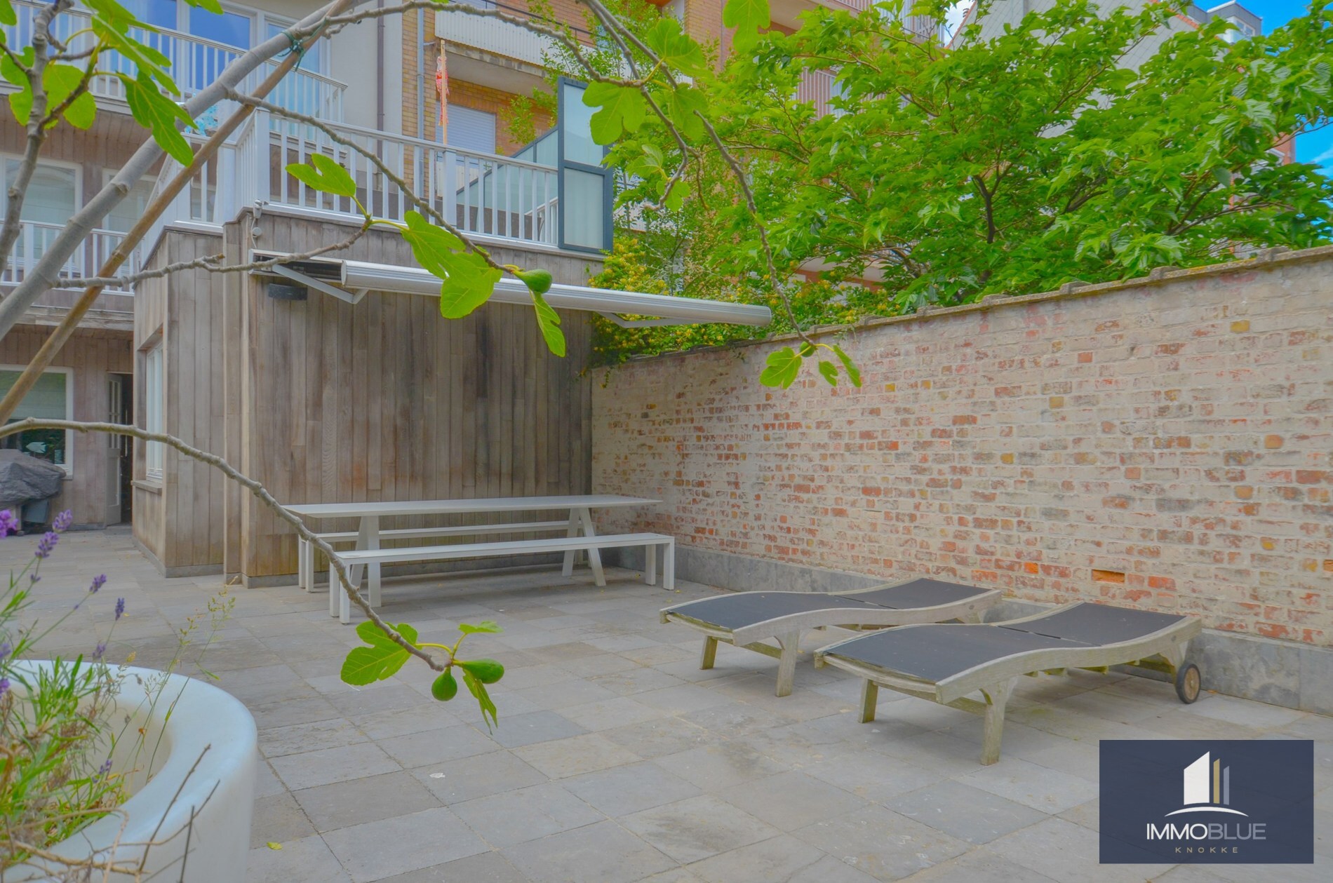 Aangenaam, perfect onderhouden appartement met een ruim terras. 