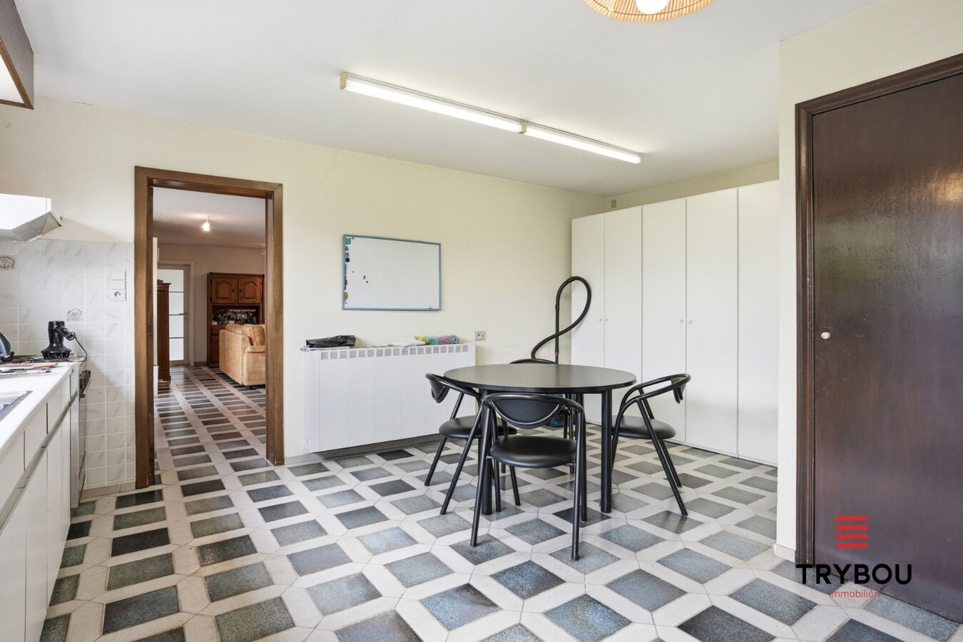 Alleenstaande woning met handelsruimte! 