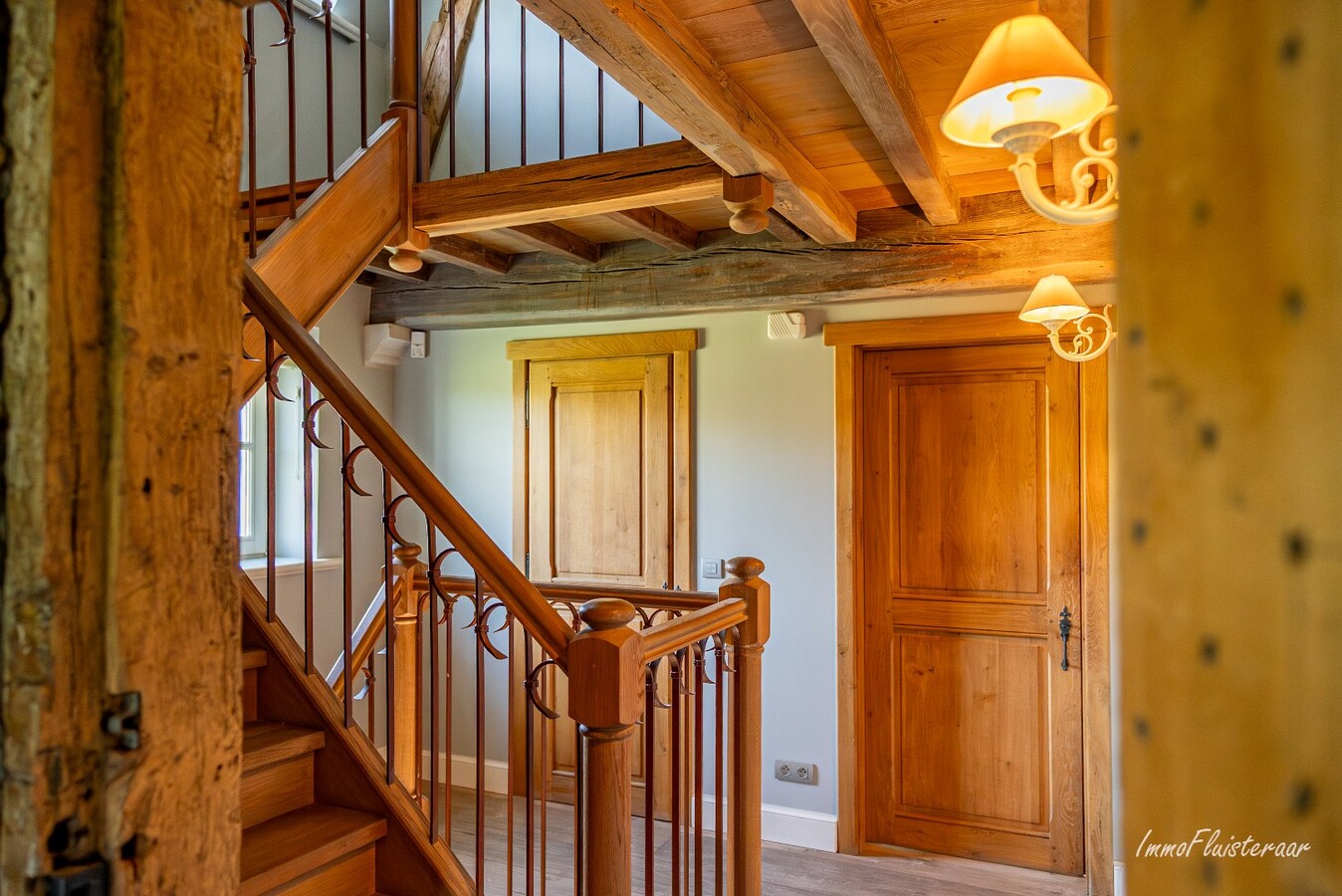 Uitzonderlijke woning met paardenaccommodatie, binnen- en buitenpiste op ca. 9,4 ha te Haacht 