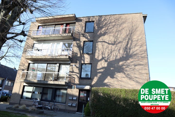 GELIJKVLOERSAPPARTEMENT MET TUINTJE 