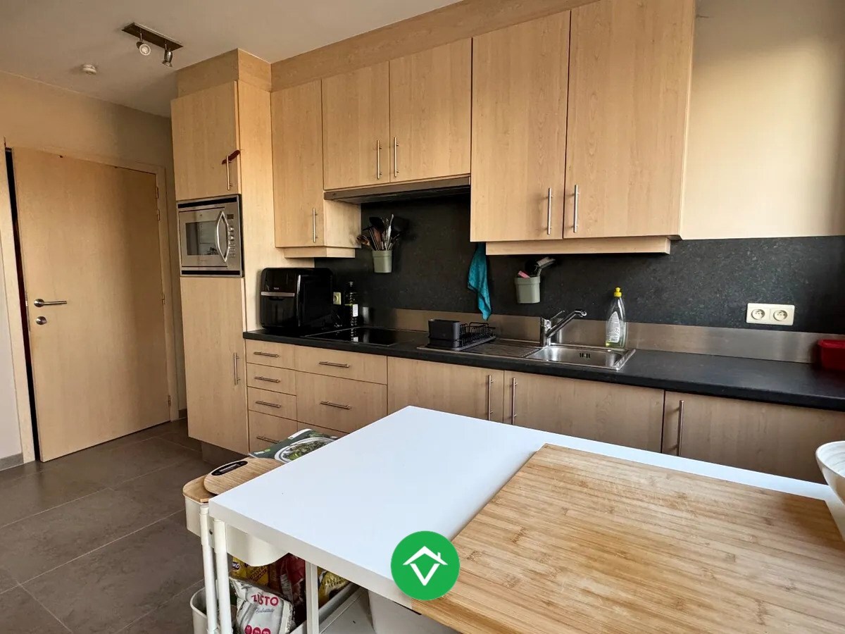 Prachtig appartement met 2 slaapkamers garage en groot terras te Leke 