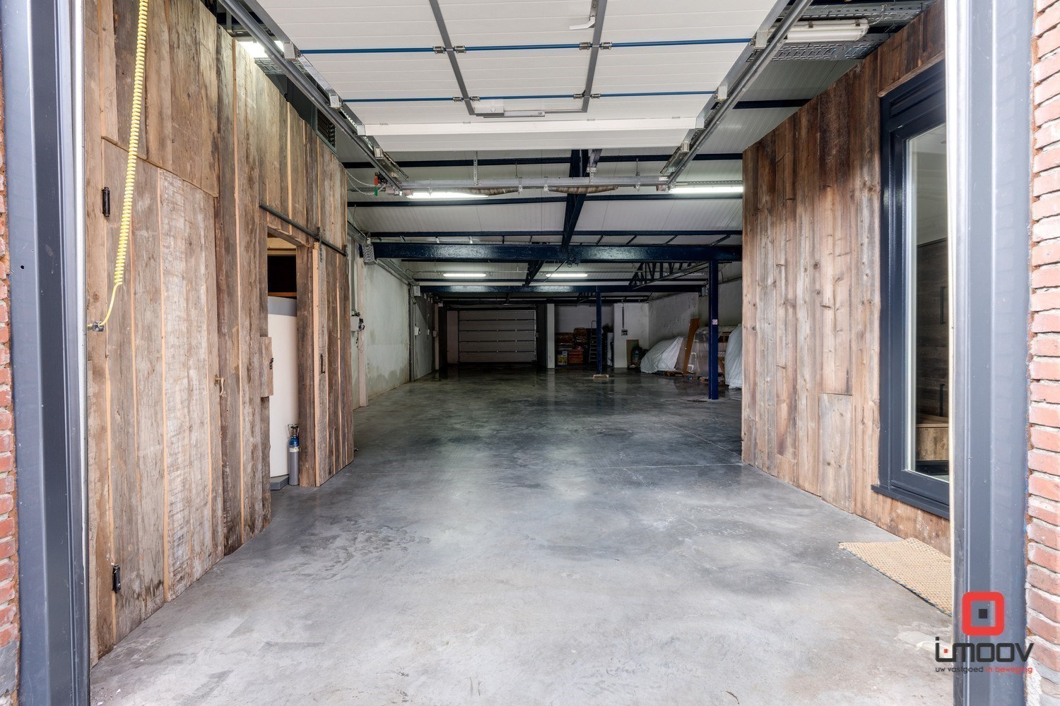 Ruime woning voor gemengd gebruik met loods te koop, wonen en werken op één toplocatie in Zelzate 