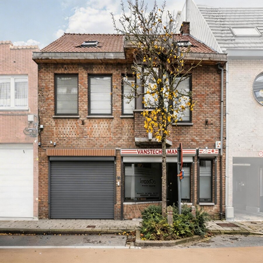 Veelzijdige woning met tuin en uitweg in Eernegem 