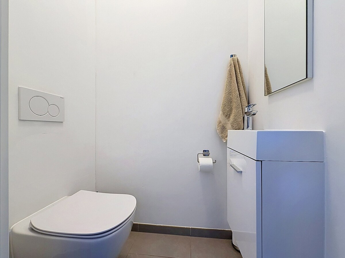 Recente, tiptop afgewerkte HOB op goede ligging te Erembodegem 