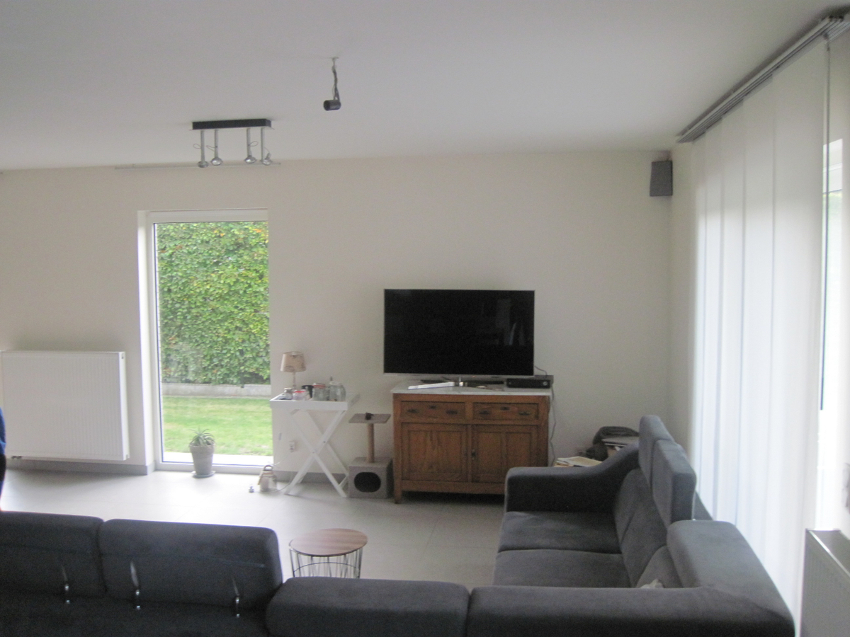 Recente, eigentijdse villa in doodlopende verkaveling ! 