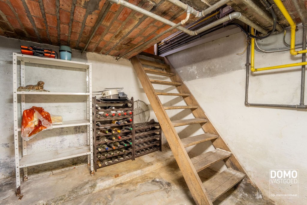 CHARMANTE TE RENOVEREN WONING MET 4 SLAAPKAMERS OP EEN PERCEEL VAN 13A TE HASSELT (KURINGEN) 