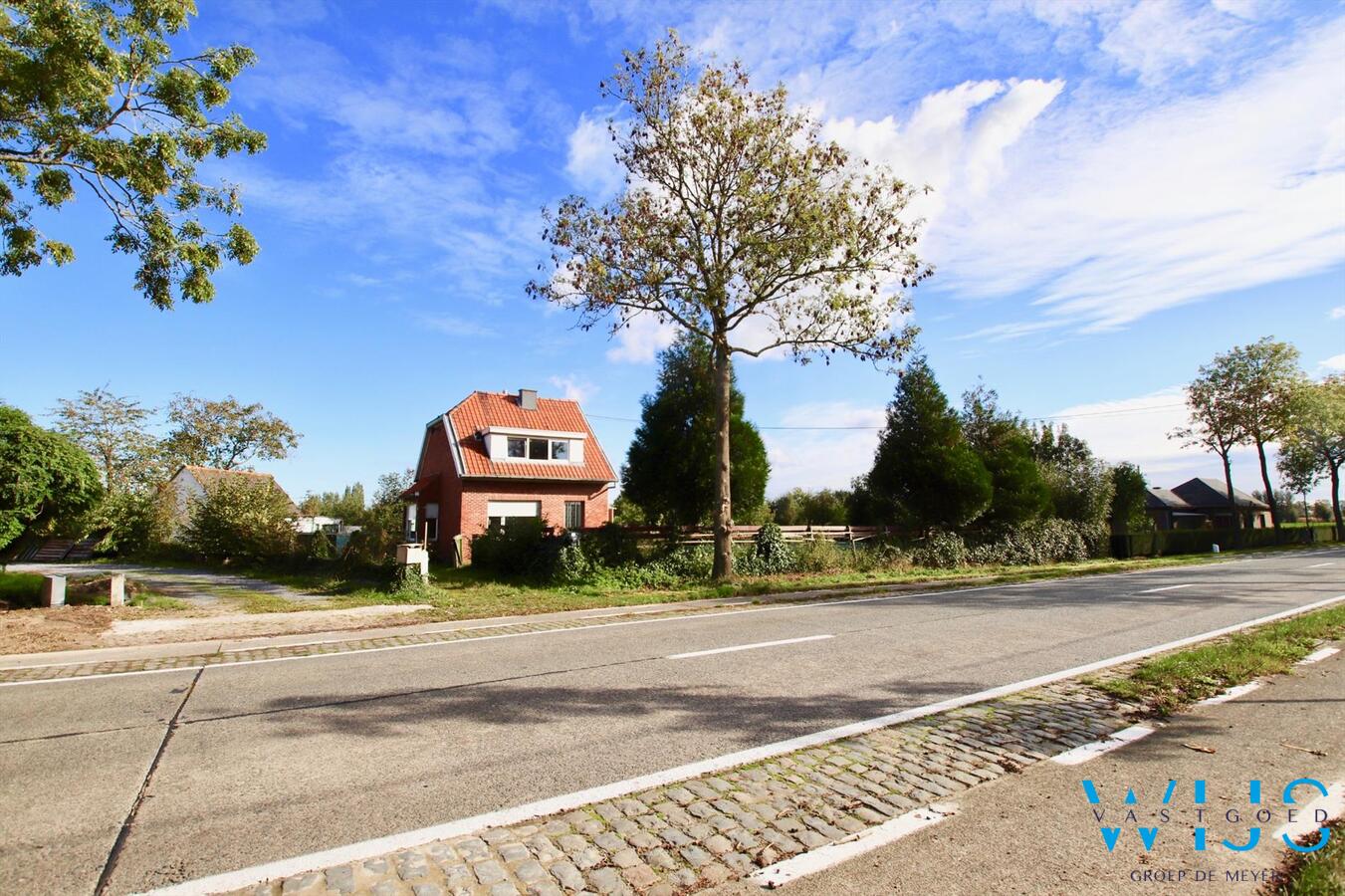 Ruime bouwgrond van 1.998 vierkante te Oosteeklo ! 