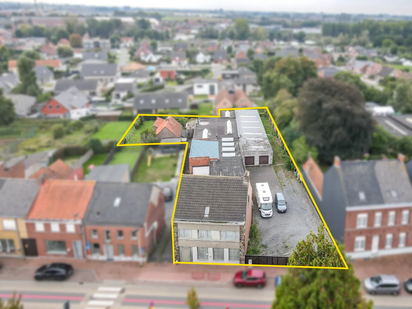Ruime woning met projectmogelijkheden in centrum Kortemark