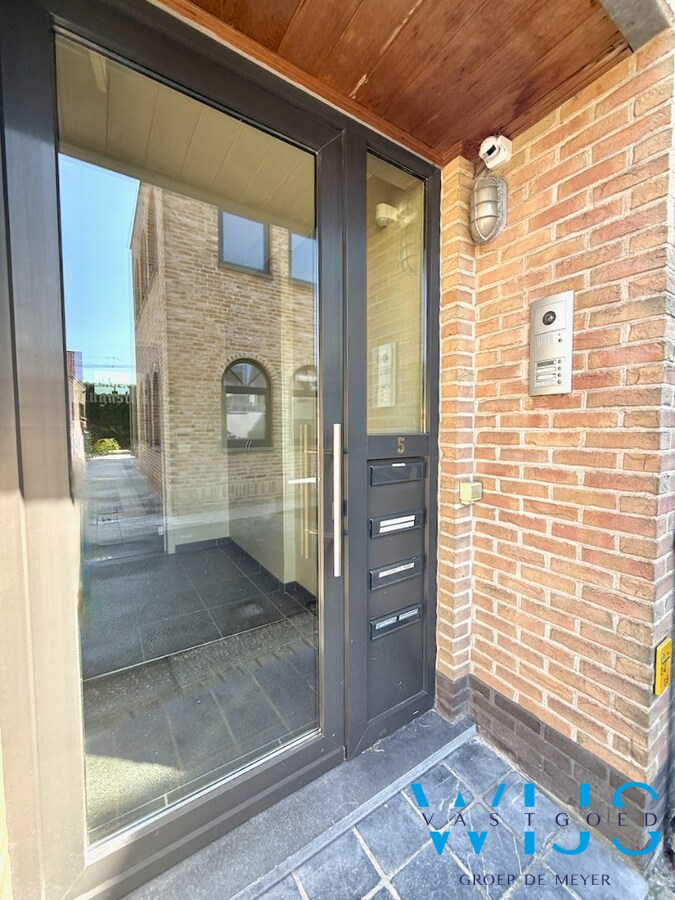 Gelijkvloers tweeslaapkamer appartement in hartje Ertvelde! 
