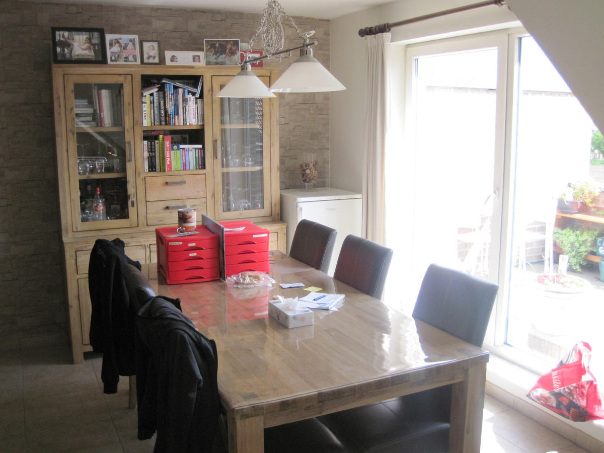 Bijzonder ruim 1-slp-appartement. Met terras. Met garage. 