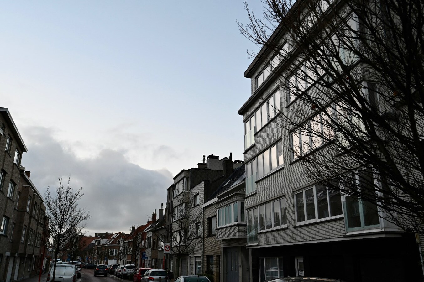 INSTAPKLAAR LICHTRIJK 2 SLAAPKAMER APPARTEMENT 