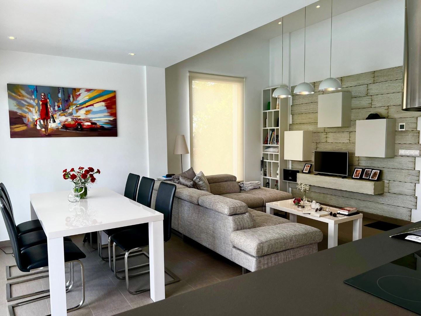 Volledig instapklare moderne woning met 3 slaapkamers en privé zwembad 