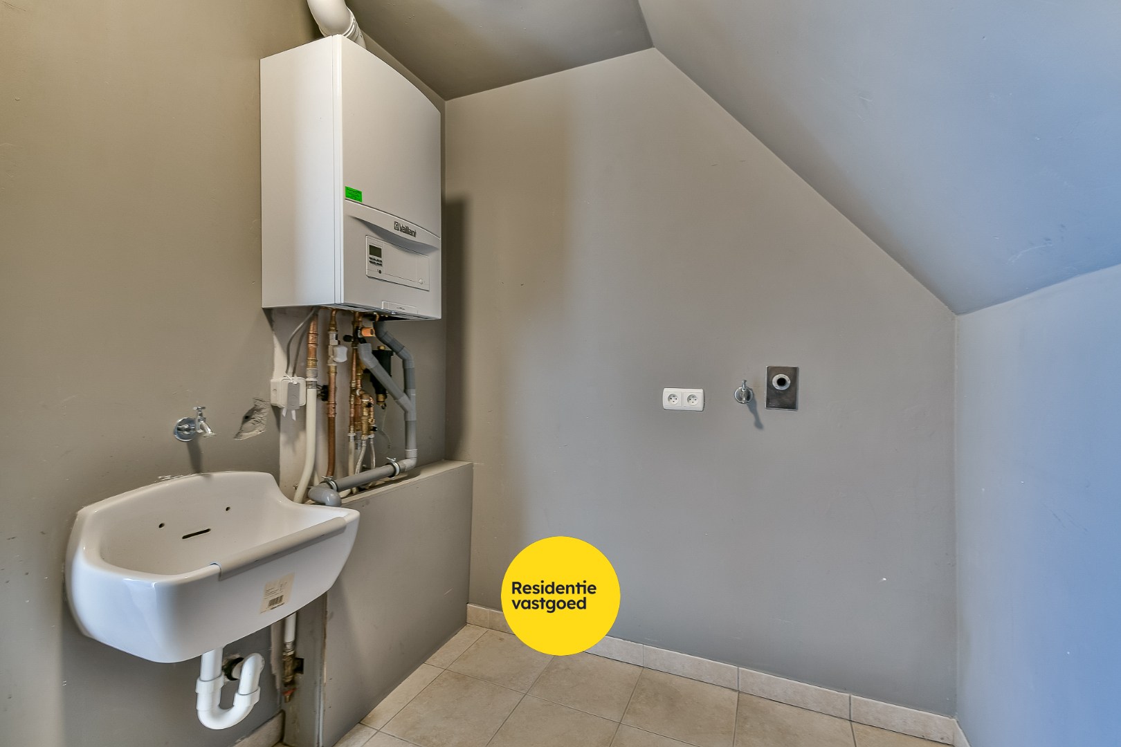 Instapklaar duplex appartement in centrum Oudenburg 