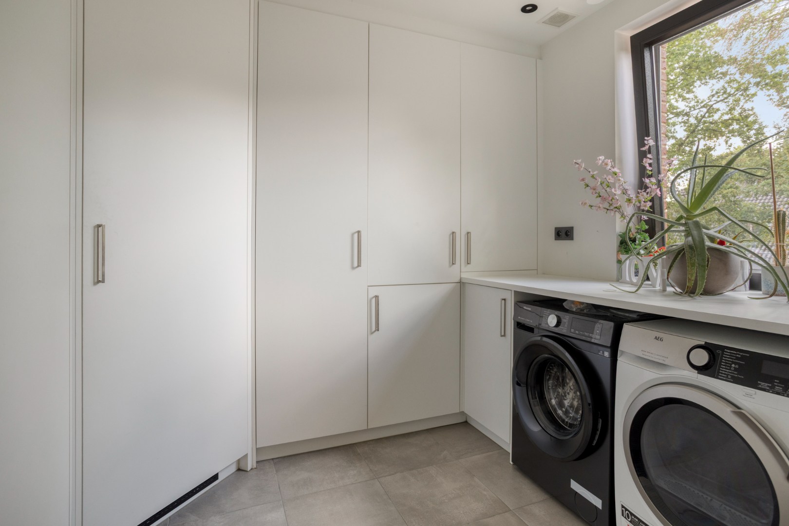 Veelzijdige recente woning aan de Brechtse Heide – ideaal voor wonen &amp; werken 