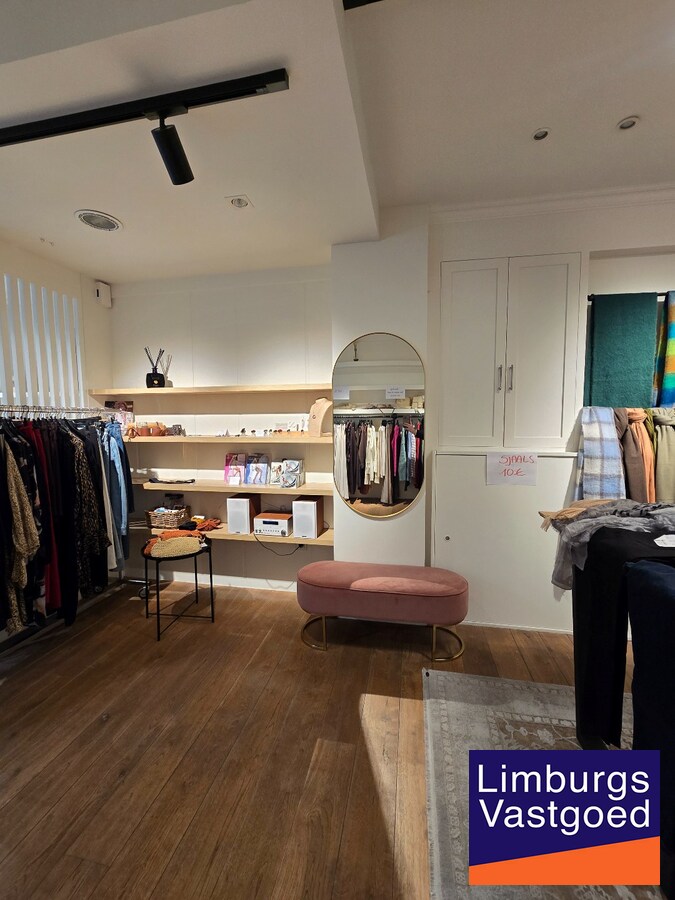 Handelsruimte, 72m² + kelder, op enkele passen van de Grote Markt 