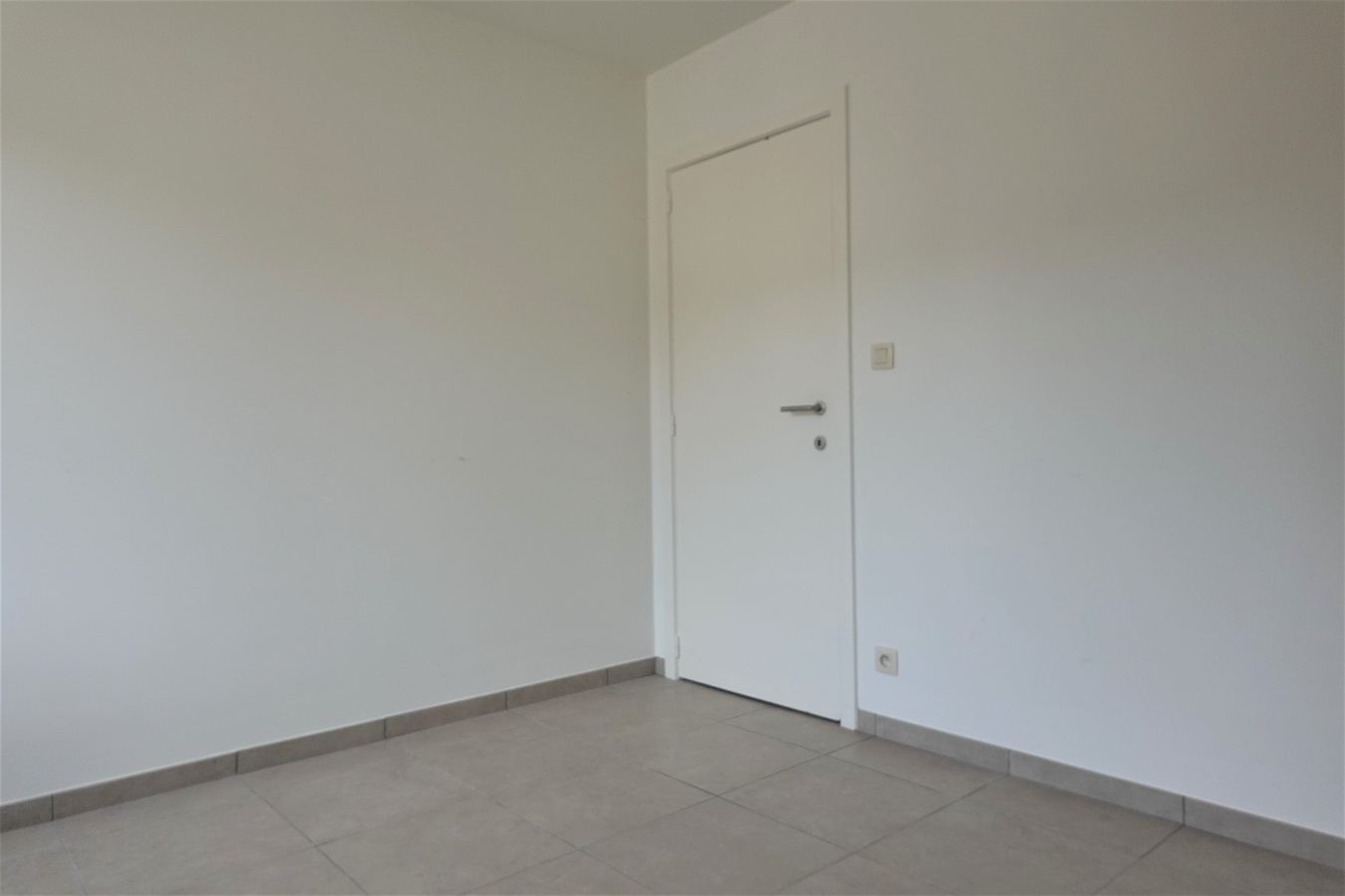 Service Flat te huur te Varsenare 