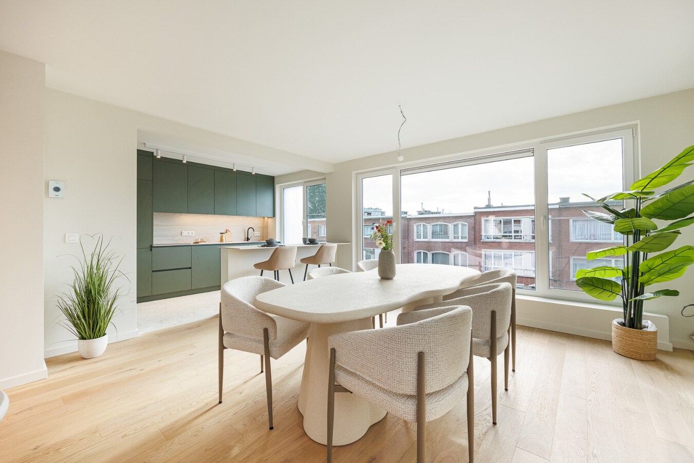 Recent gerenoveerd appt. met 2 slpk te Deurne! 