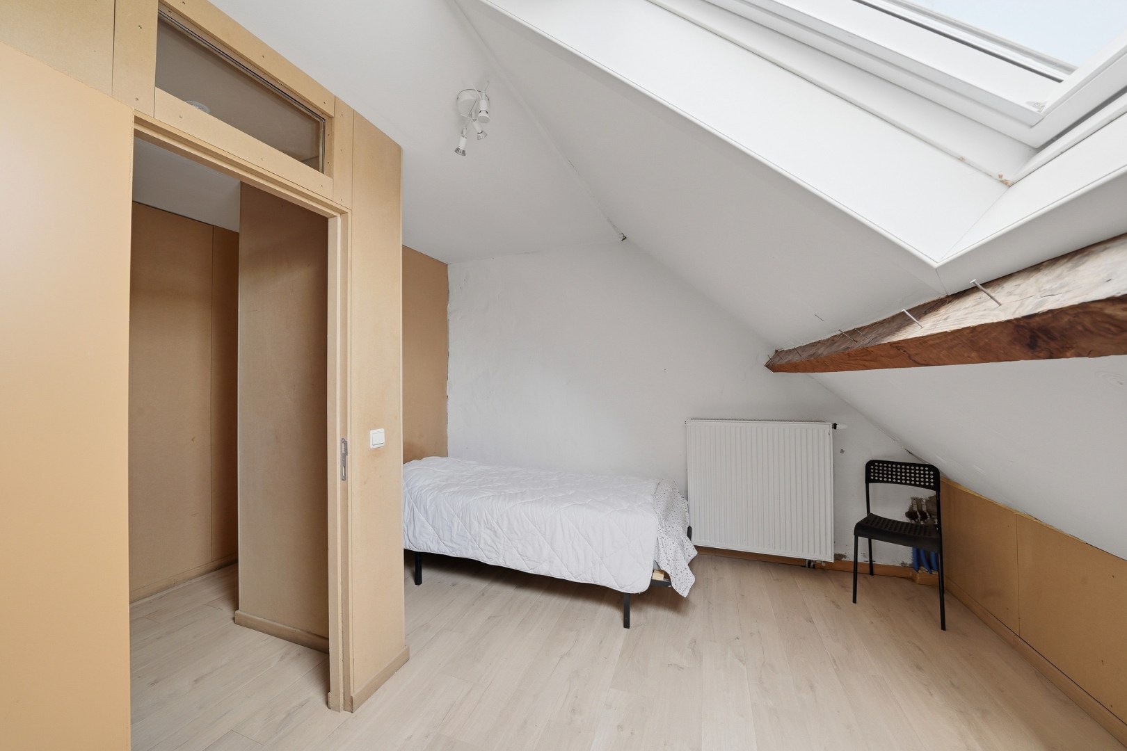 Ruime woning met veel mogelijkheden te Oostende 
