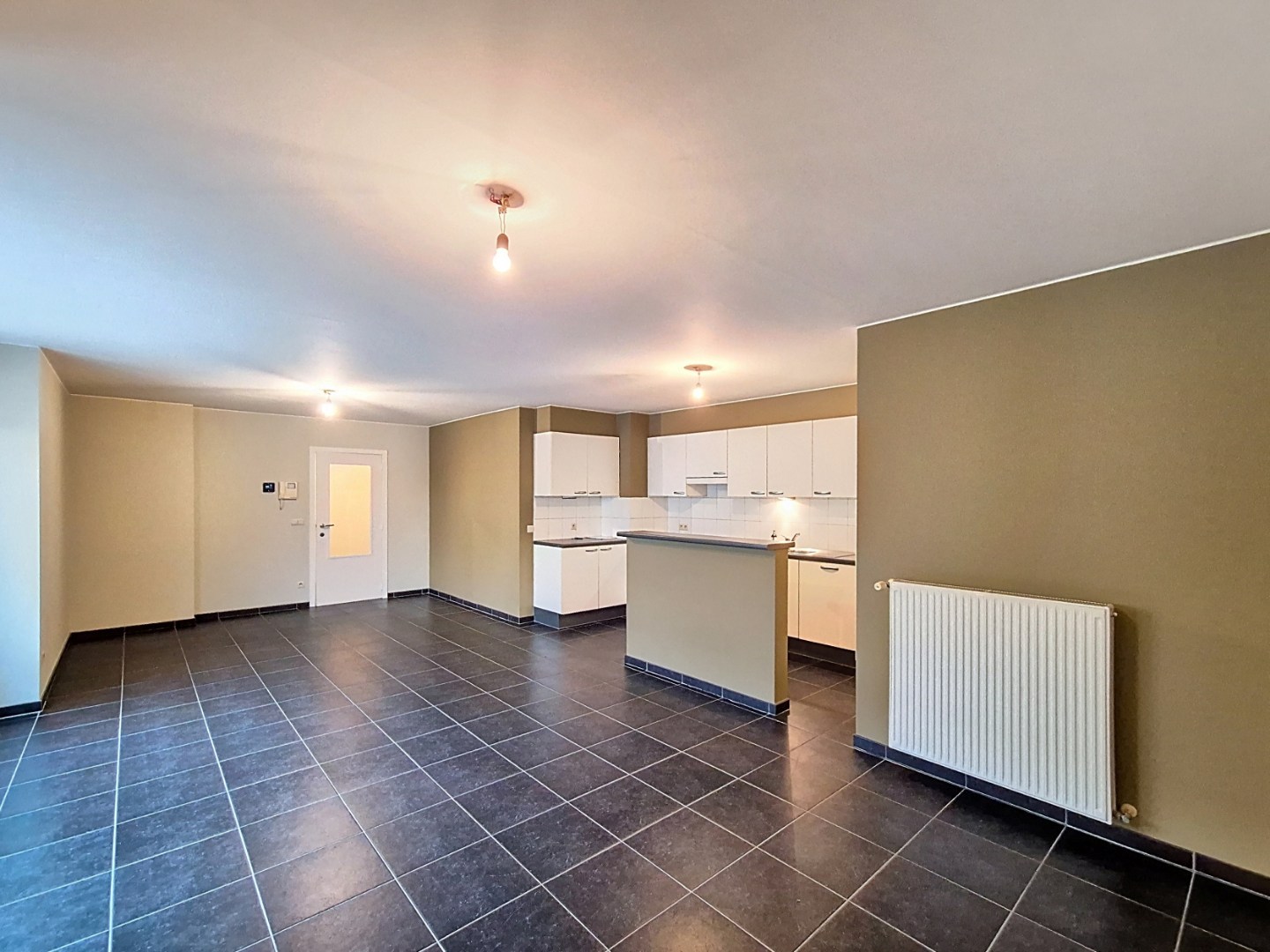 Appartement met 2 slpks en garage 