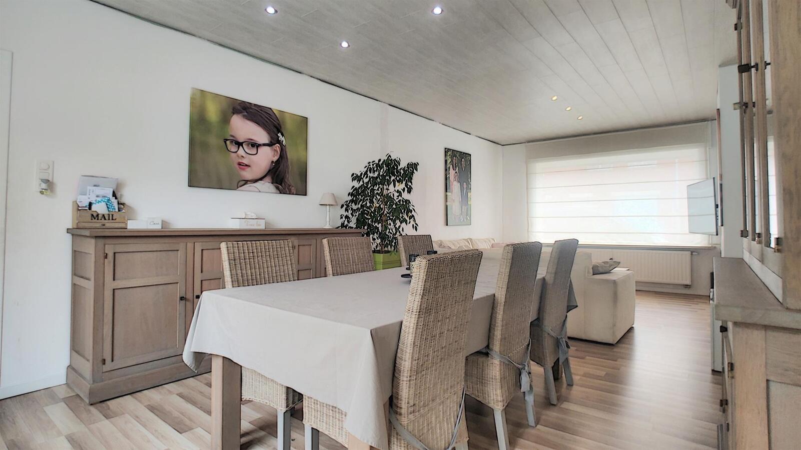 Grote gezinswoning met twee garages - Zeebrugge 