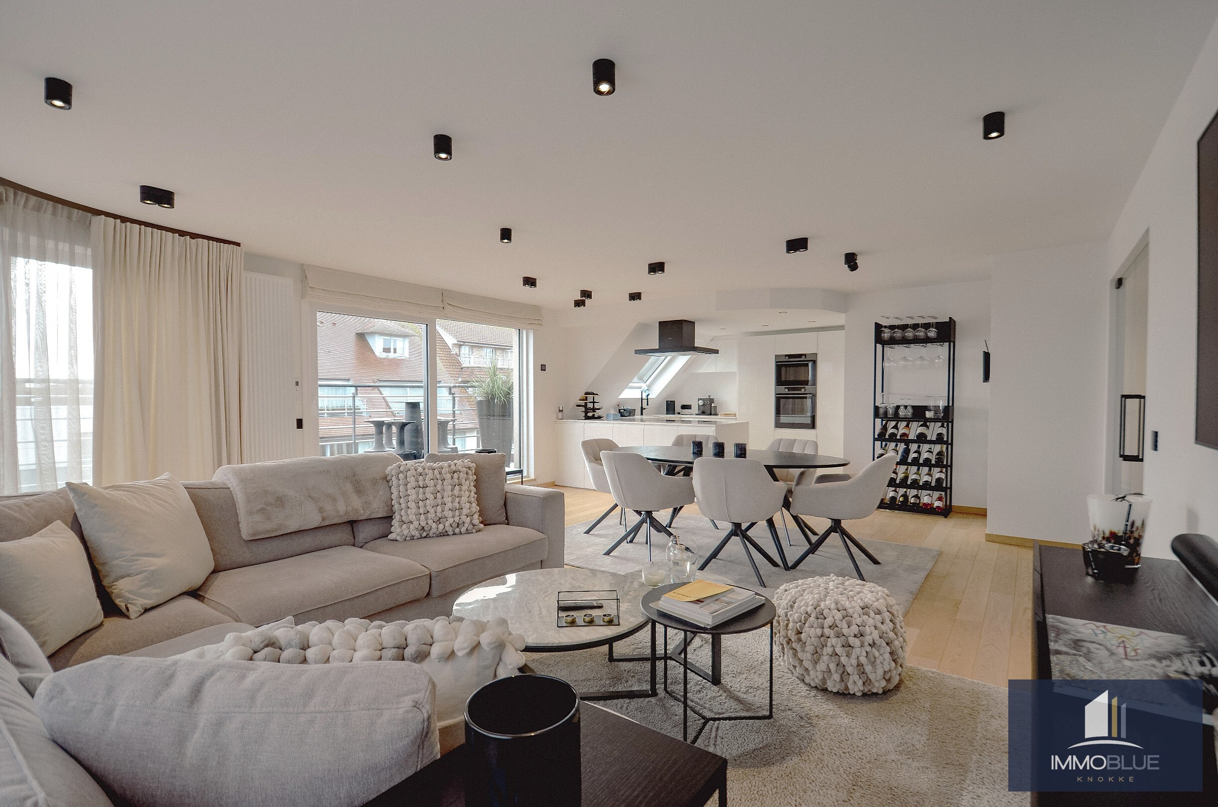 Uniek duplexappartement/penthouse met een weids uitzicht. 