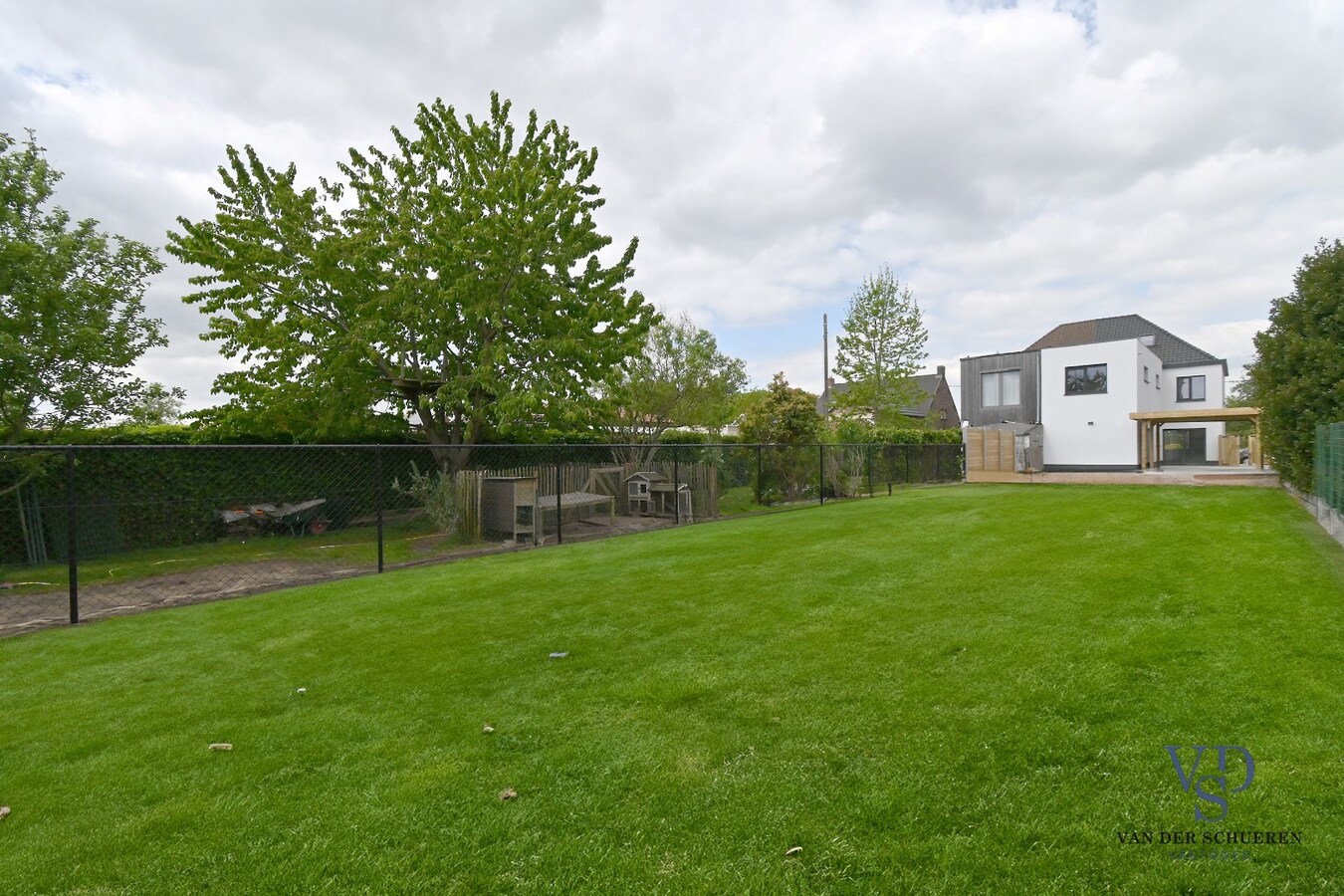 Volledig vernieuwde Half Open. 