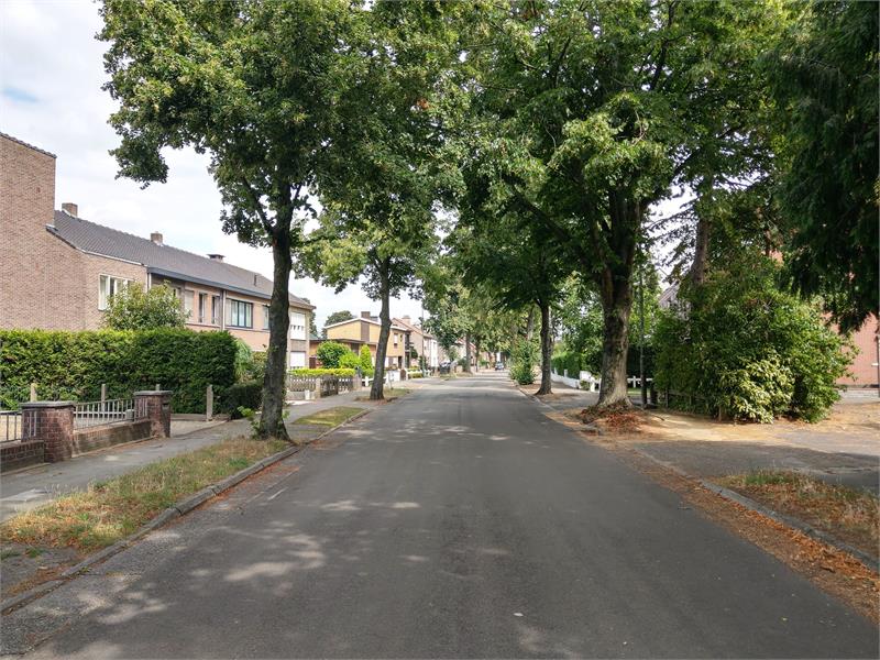 VERKOCHT!! Schitterende, lichtrijke en rustig gelegen burgerwoning te Wondelgem te koop! 