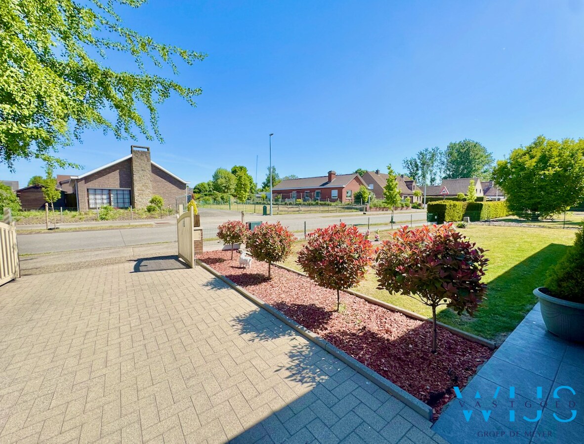 Woonhuis op 1000m² in hartje Ertvelde ! 