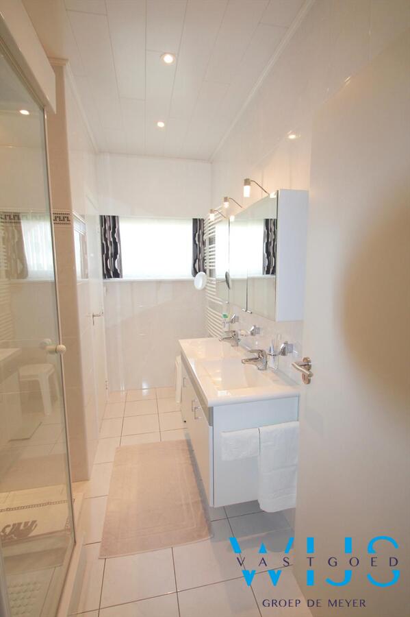 PERFECT onderhouden bungalow in een rustige woonwijk te ERTVELDE 