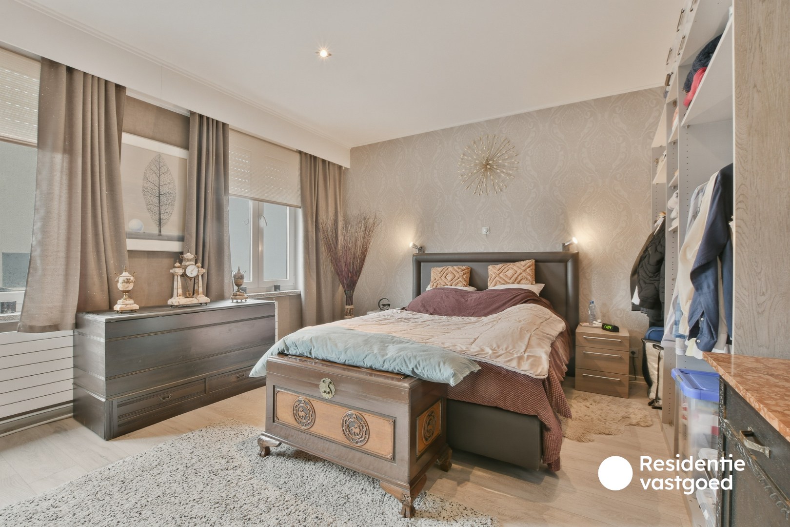 Ruim Drieslaapkamerappartement met Groot Terras in het Centrum van Blankenberge 