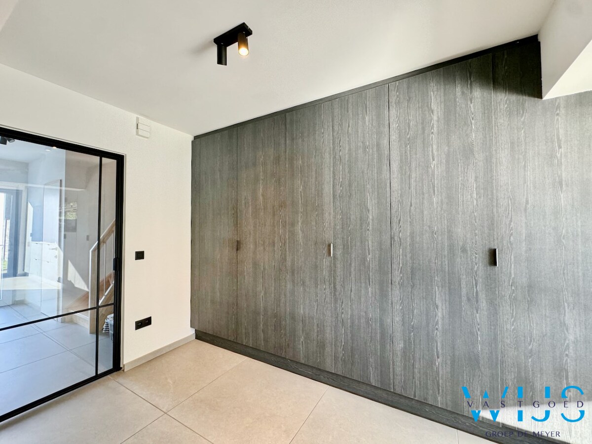 Gezellig instapklaar woonhuis in het hart van Eeklo 