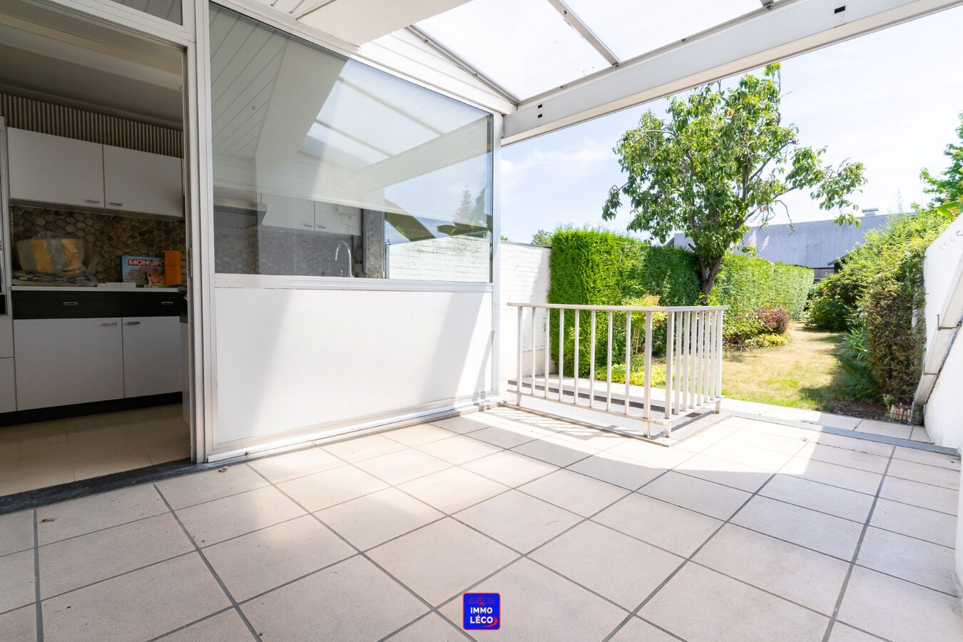 Maison "Bel-Etage" avec double garage, jardin, en plein centre-ville ! 