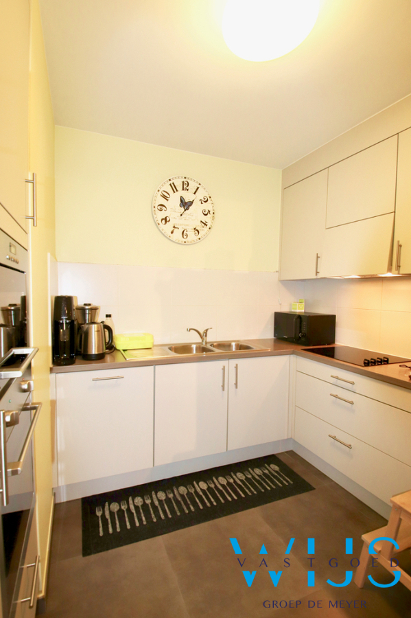 Instapklaar éénslaapkamer appartement MET staanplaats te Evergem/Rieme ! 