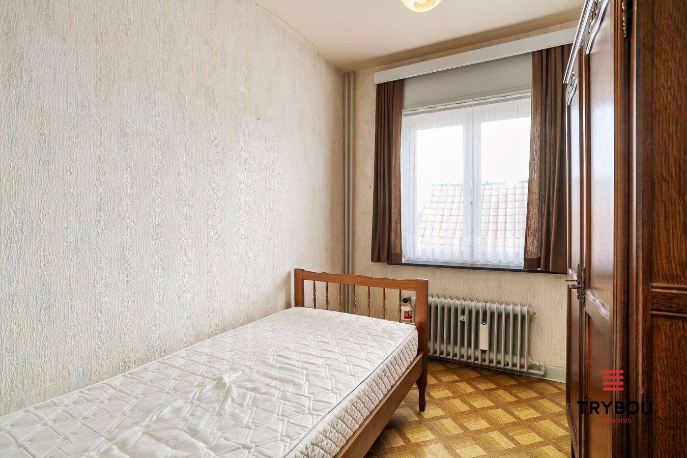 Degelijke woning op ruim perceel van 700m² 