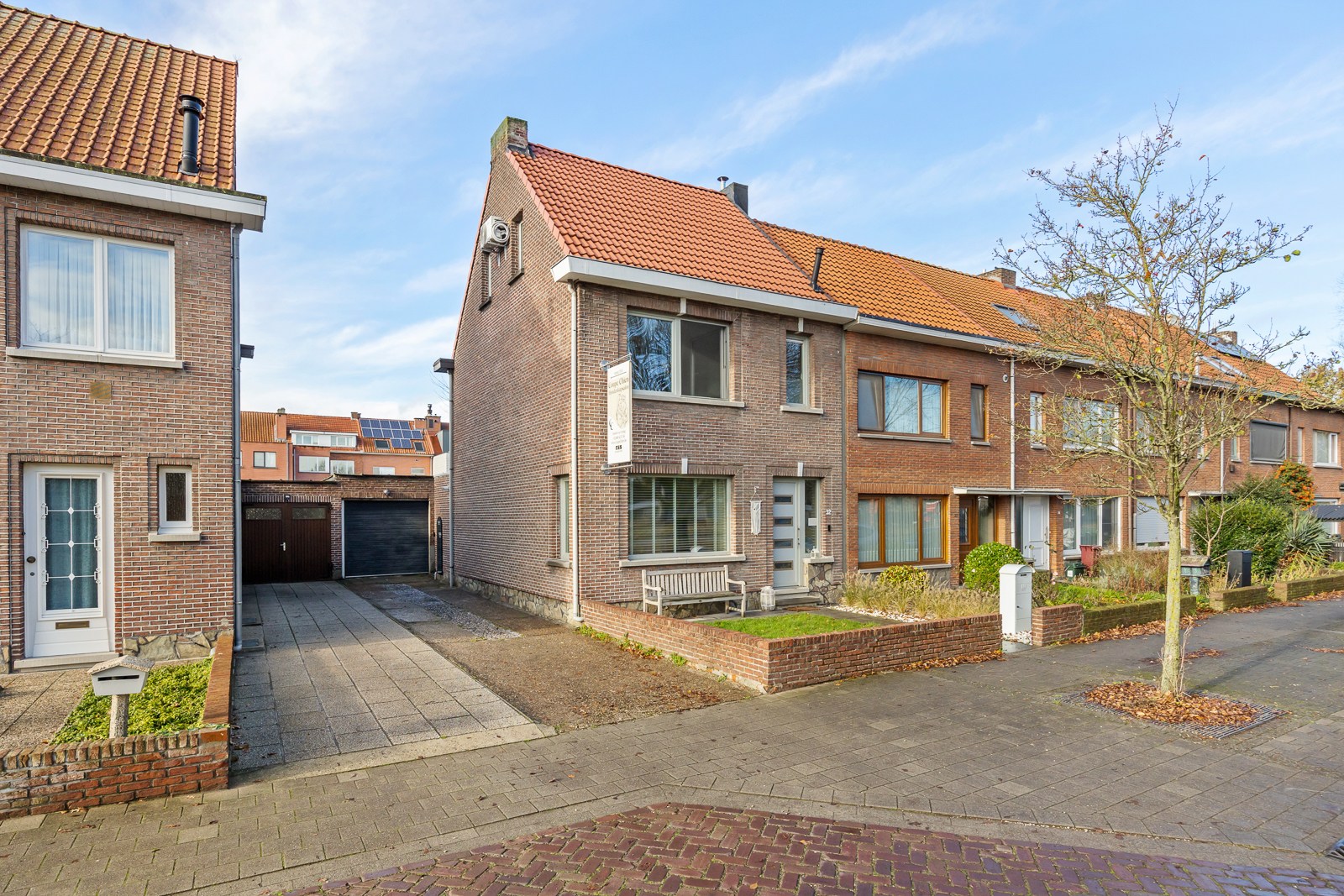 Instapklare woning met 3 slaapkamers op een TOPlocatie te Schoten! 