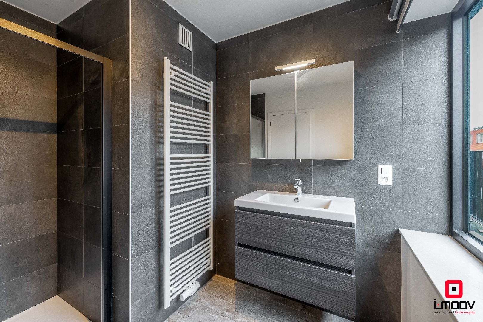 Modern éénslaapkamerappartement met ruim terras op topligging in Gent 