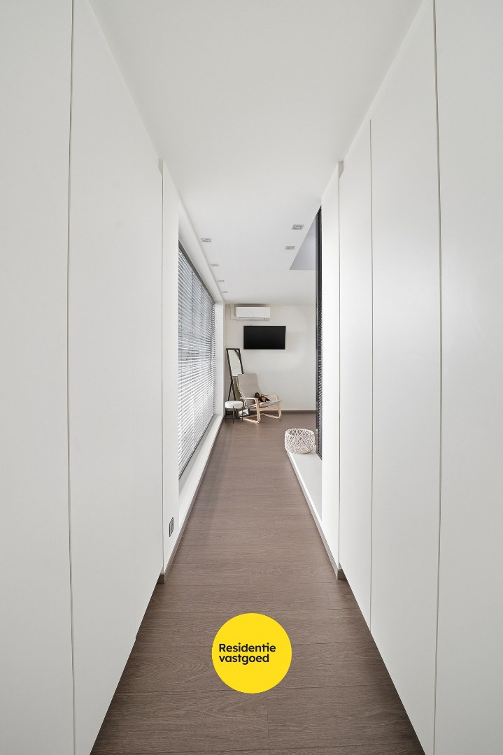 Ruime lichtrijke nieuwbouwvilla in centrum Oudenburg 